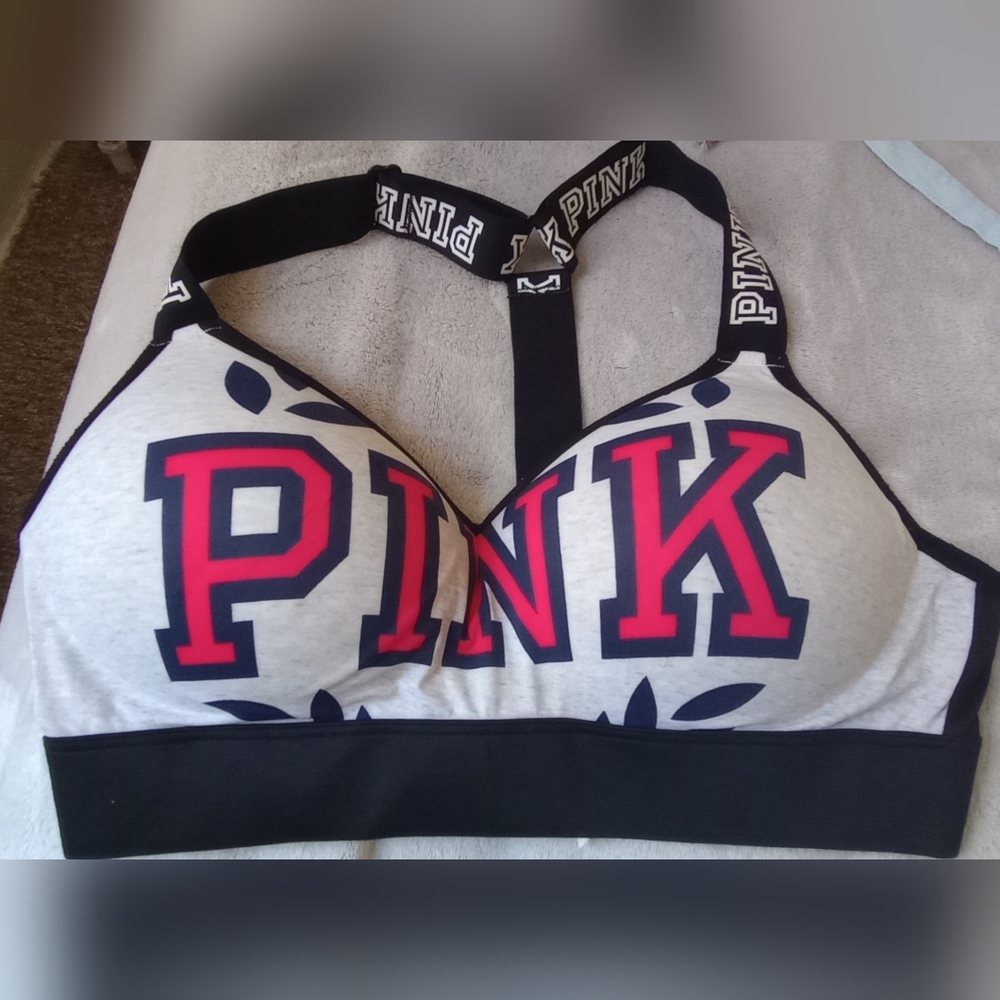 Victorias Secret Pink Size Large Ultimate Under Wire push-up Sports Bra 34/36 D